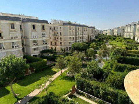 اي فيلا للبيع 240م في كمبوند اي سيتي ماونتن فيو