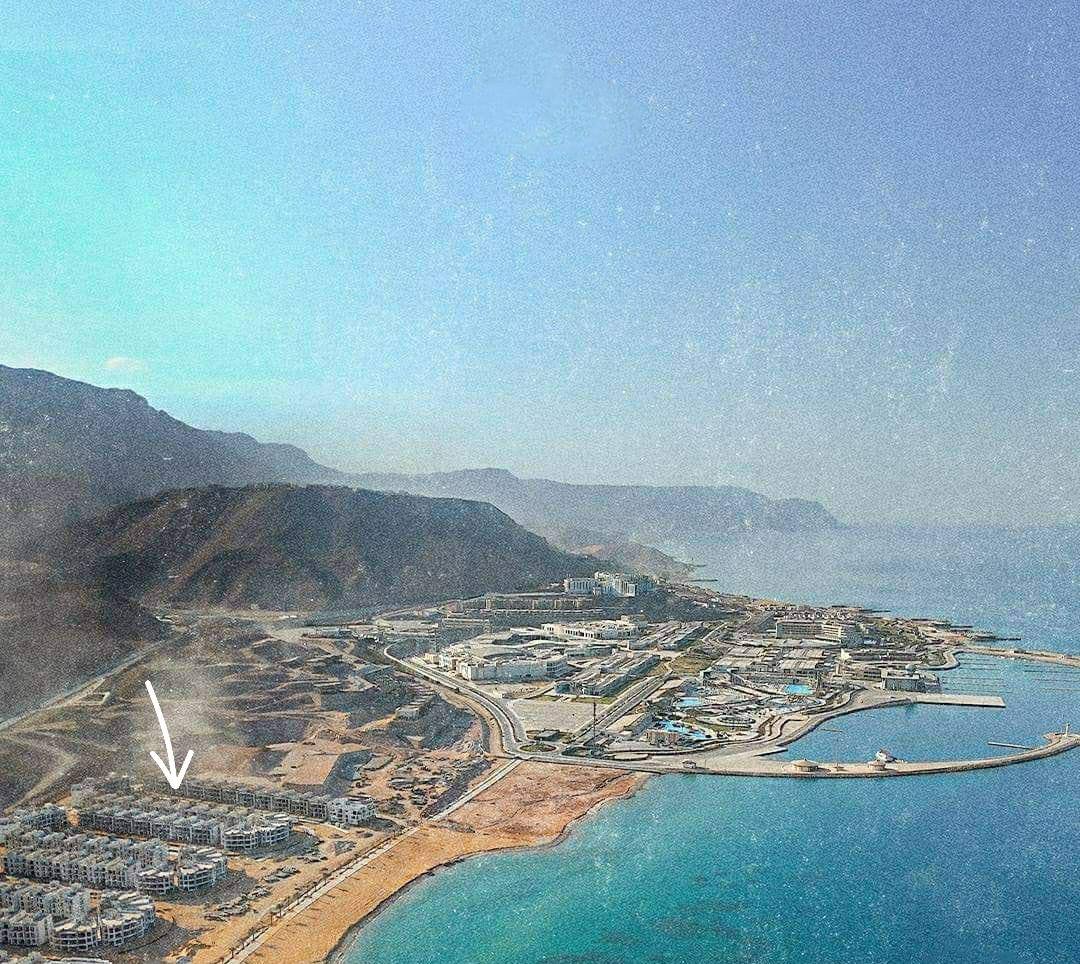 شاليه للبيع سي فيو مساحة 95متر في العين السخنة