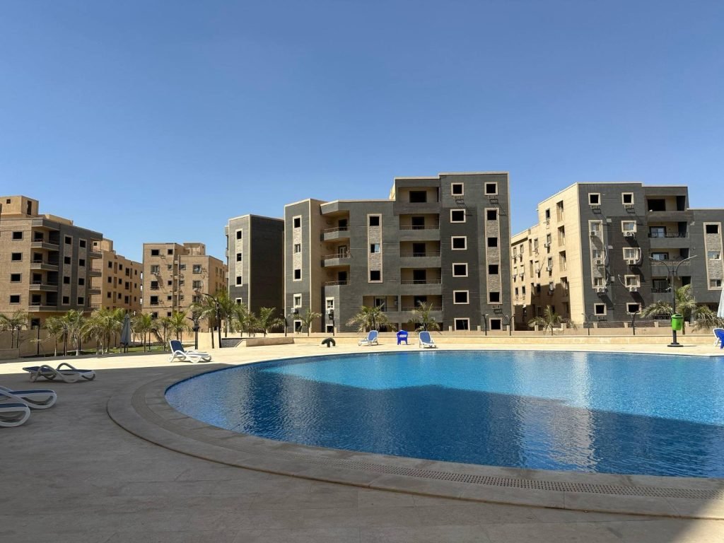 سوبر ماركت2200متر في نجمه واك مول التجمع