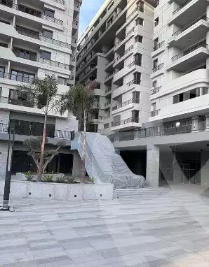 بنك 243متر للبيع في جو هيليوبلس