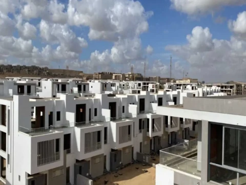 شقة للبيع في ماونتن فيو جيزة بلاتوه