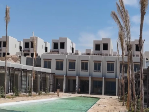 شاليه للبيع صف اول لاجون في هاسيندا وايت