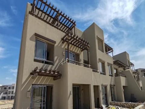 شاليه للبيع صف اول لاجون في هاسيندا وايت