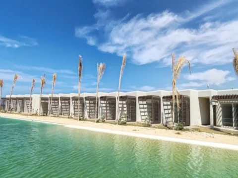 شاليه للبيع صف اول لاجون في هاسيندا وايت