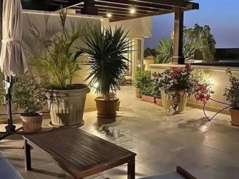 بينتهاوس استلام فوري في الجولدين سكوير في ازاد