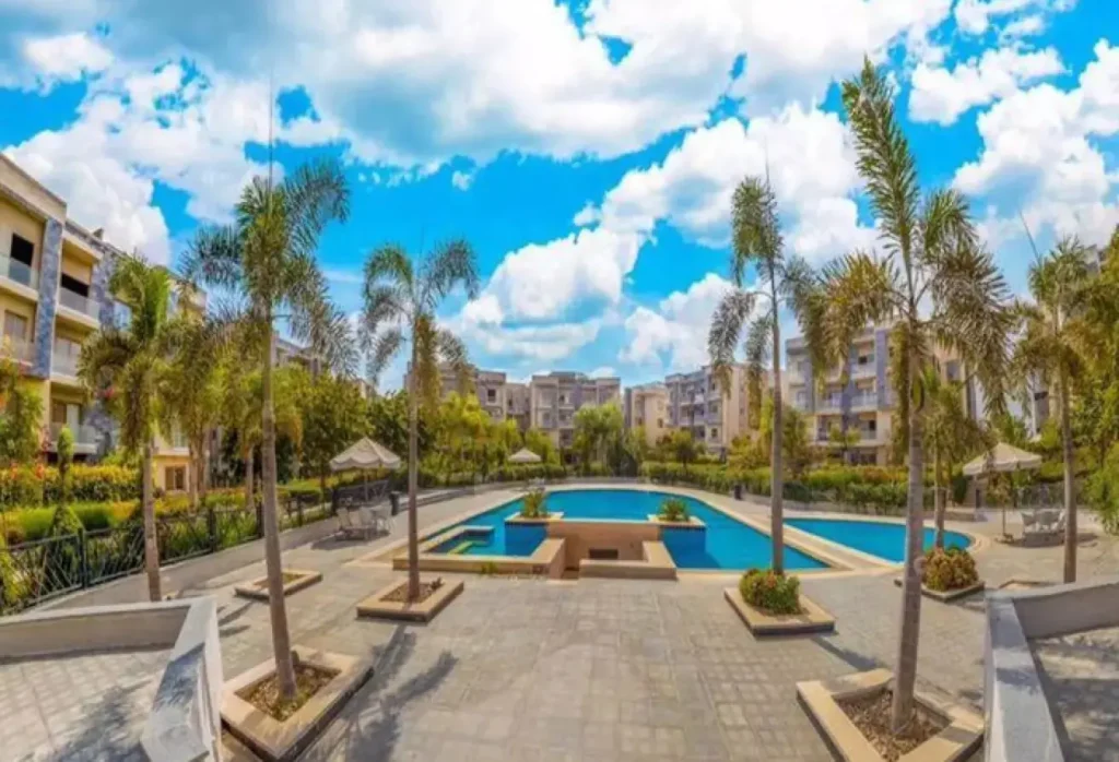 شقه168متر في جاليريا موون فالي التجمع