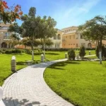 شاليه 127 متر أرضي بجاردن في رأس الحكمه