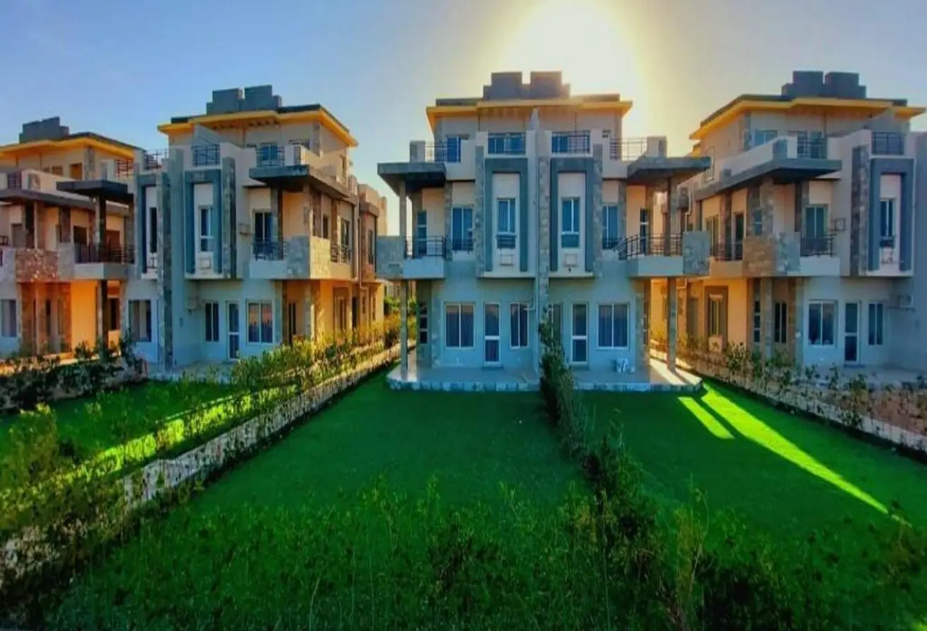 بينتهاوس 100 متر مع رووف 100 متر في سيسيليا