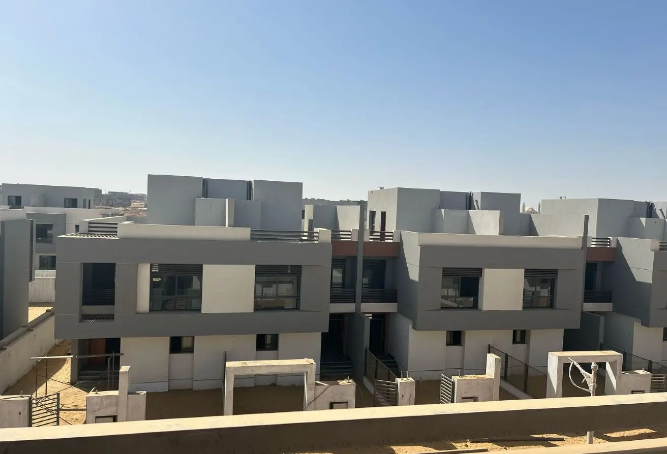 تاون هاوس 277 متر في بلو فيرت العاصمه