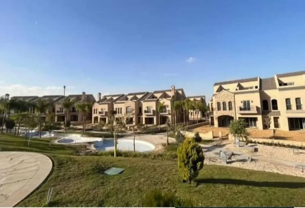 فيلا 303 متر بحديقه خاصه في الأهلي صبور مدي