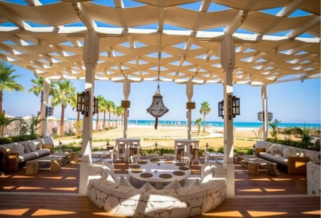 شاليه 146 متر للبيع في كمبوند ازها الساحل