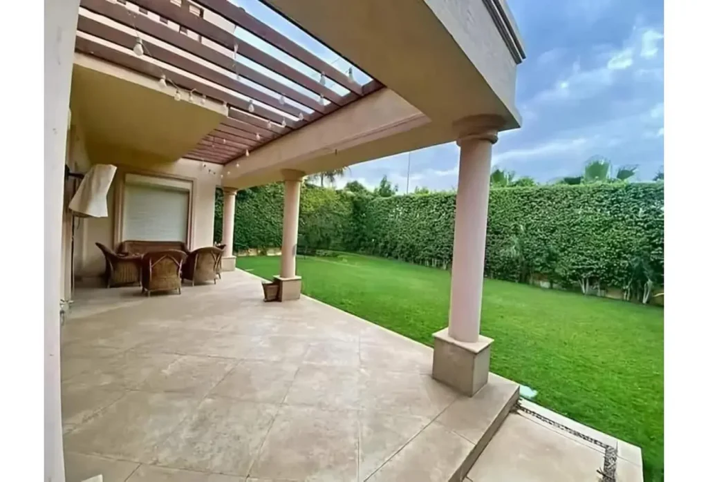 تاون هاوس 270 متر بحديقه خاصه في القاهره الجديده