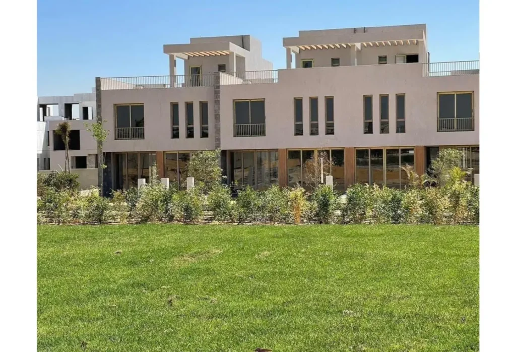 تاون هاوس 305 متر في اوديسيا الأهلي صبور