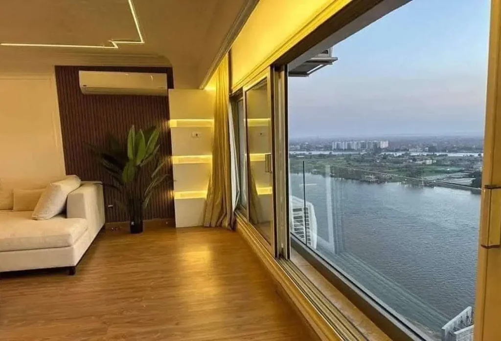 شقه فندقيه 38 متر مفروشه بالكامل علي النيل