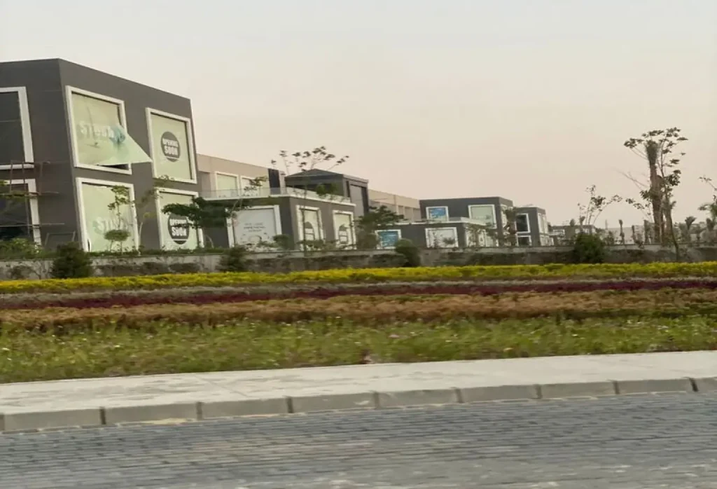 مكتب إداري120متر للبيع في ستودا مول شيراتون