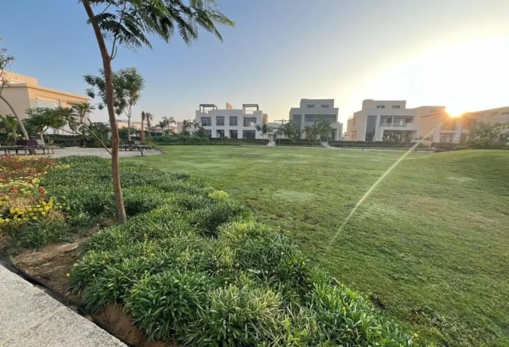 توين هاوس 172متر للبيع في او ويست اوراسكوم