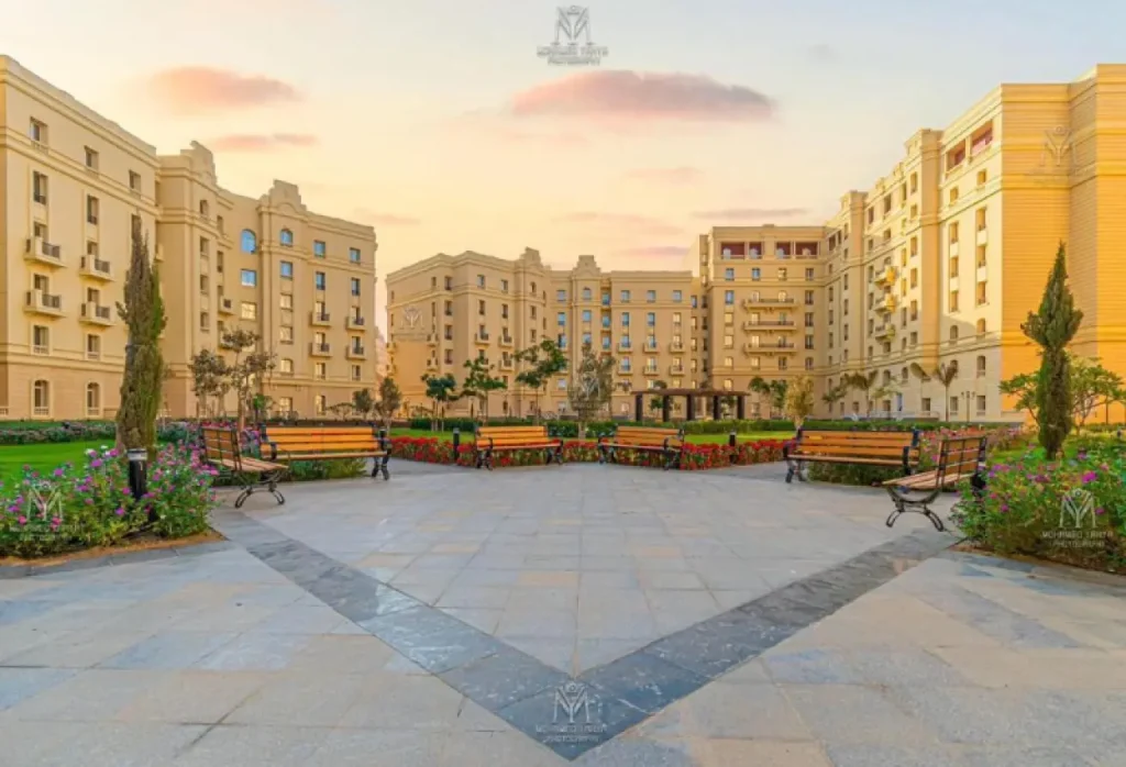 شقه 131متر في نيو جاردن سيتي العاصمه الاداريه