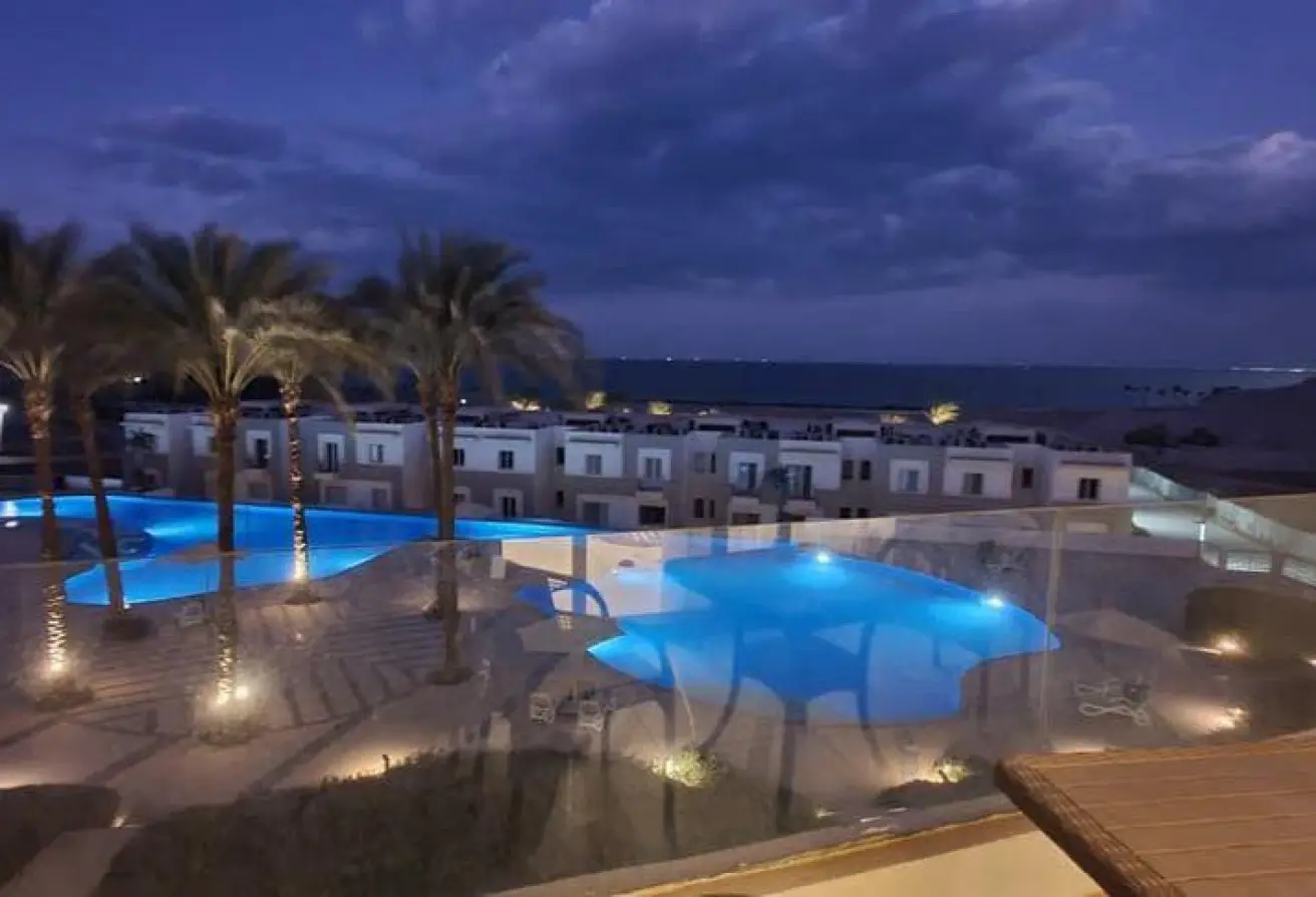 شاليه 70 متر في العين السخنه استلام فوري