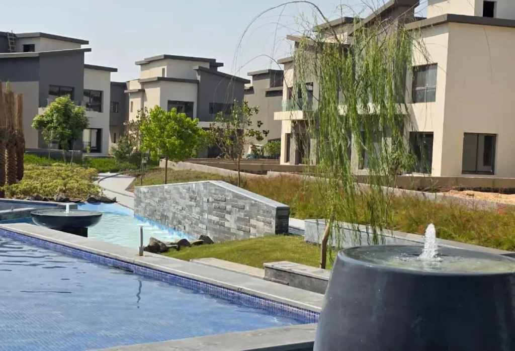 دوبلكس195متر للبيع في كريك تاون التجمع