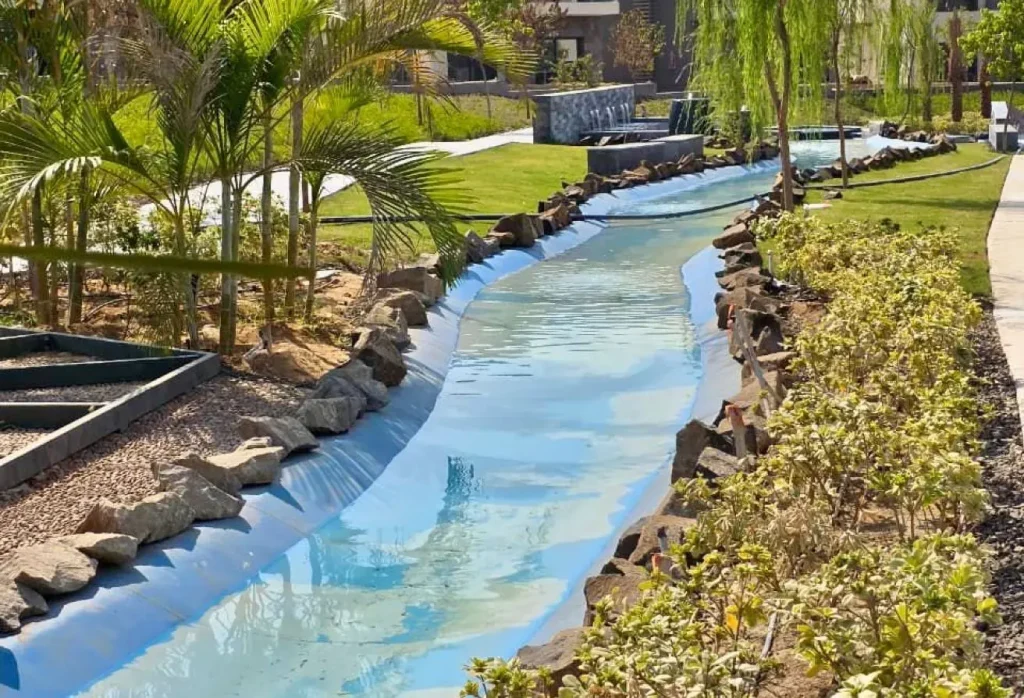 فيلا305متر للبيع في كمبوند كريك تاون التجمع