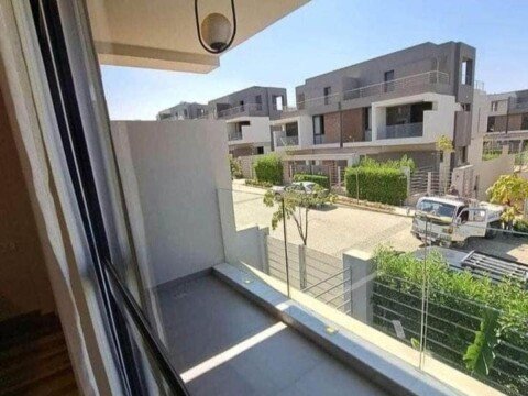 توين هاوس للبيع في El Patio Casa الشروق – استلام فوري