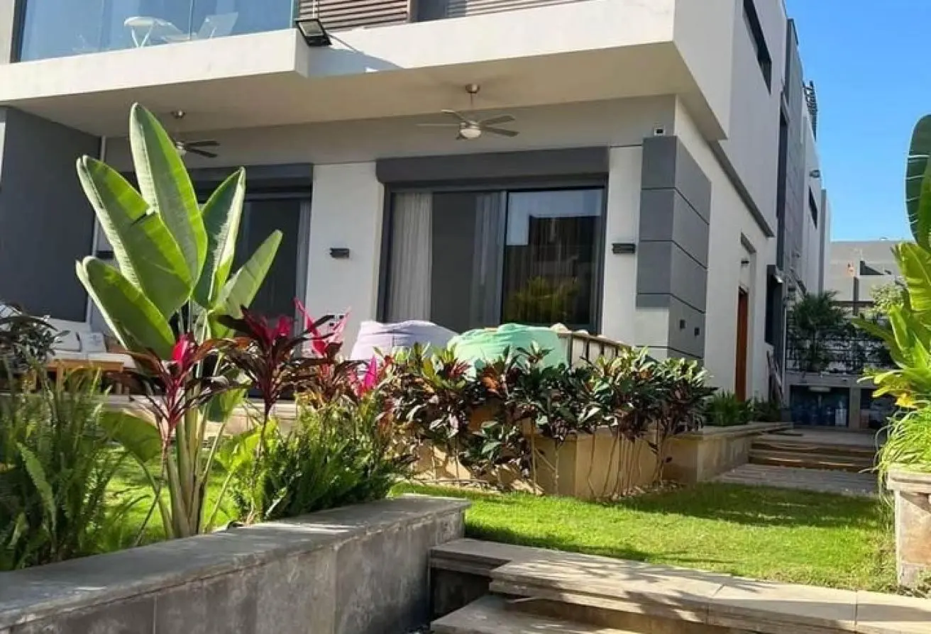 فيلا ستاند ألون للبيع في El Patio Town New Cairo