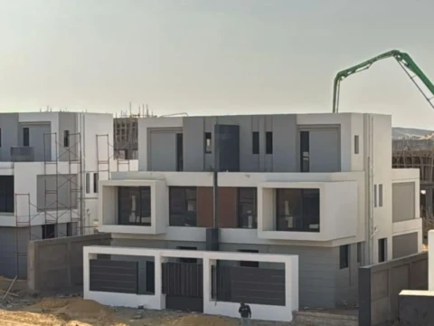 فيلا ستاند ألون للبيع في El Patio Town New Cairo