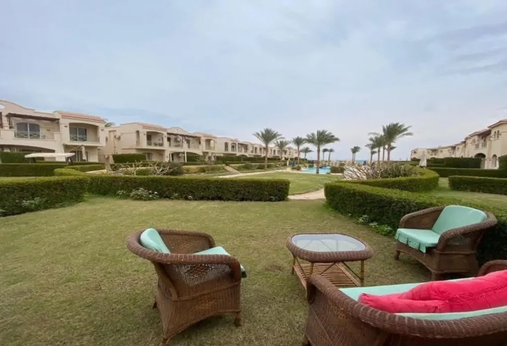 شاليه للبيع في لافيستا 6 العين السخنة – بجاردن خاصة