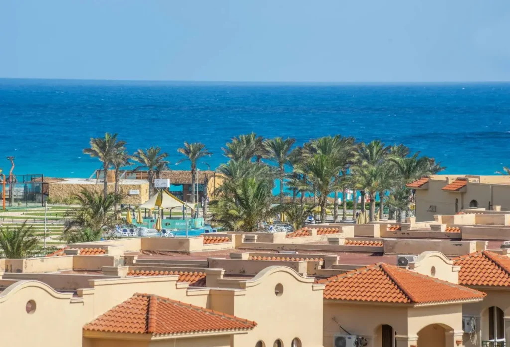 توين هاوس للبيع في لافيستا 6 العين السخنة