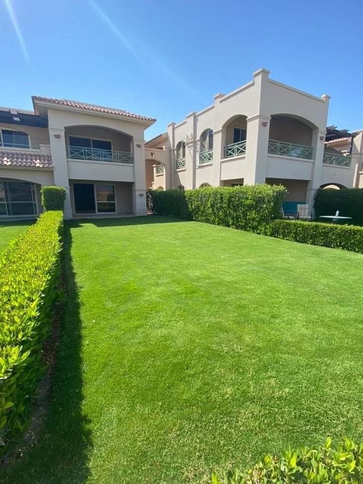 شاليه للبيع في La Vista Gardens العين السخنة – سي فيو