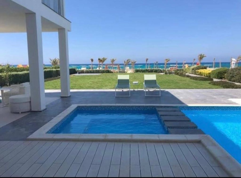 فيلا مستقلة للبيع في مار باي