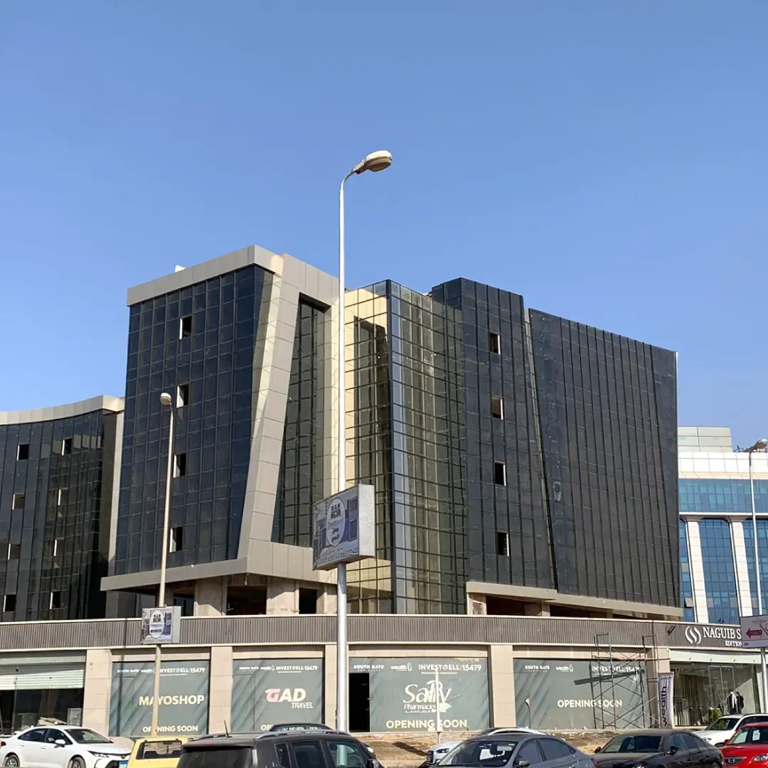 محل289متر للبيع في ساوث جيت التجمع الخامس