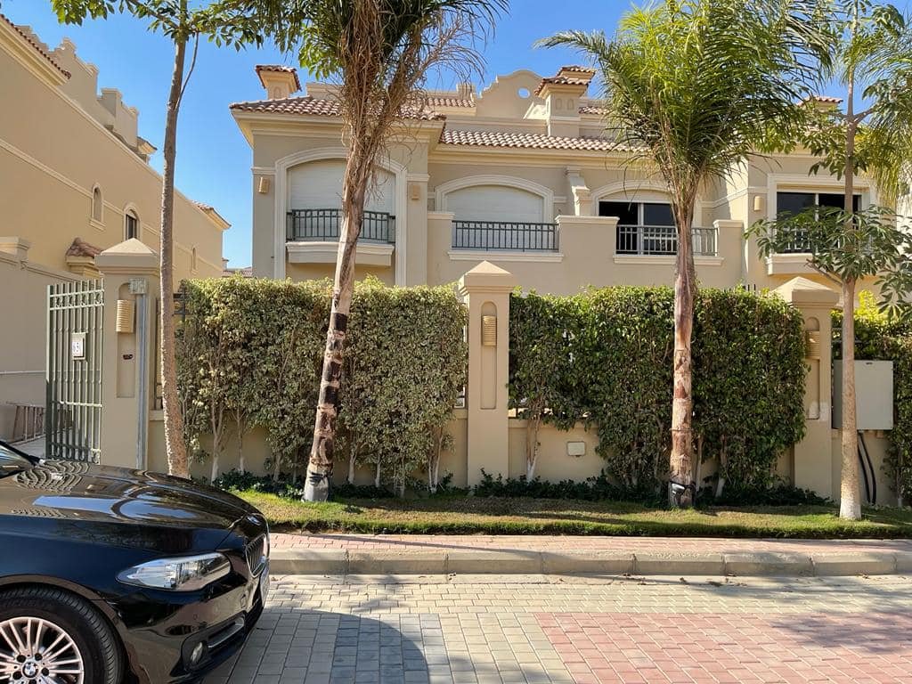 تاون هاوس للبيع في كمبوند El Patio 5 East – الشروق
