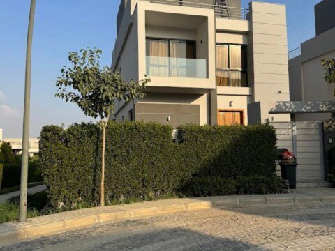 توين هاوس للبيع في كمبوند El Patio 5 East – الشروق
