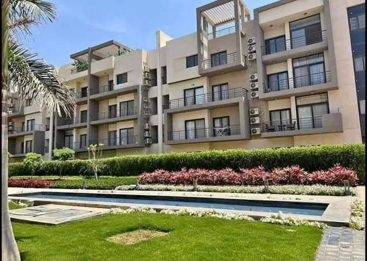 شقة للبيع 95م في كمبوند فيفث سكوير