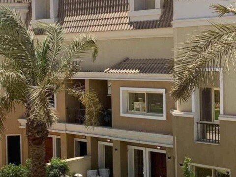 ستديو للبيع في – The Butterfly Compound