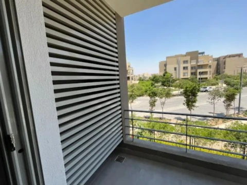 دوبلكس بحديقة للبيع 215م