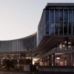 عيادة 34 متر للبيع في ان تاون التجمع الخامس