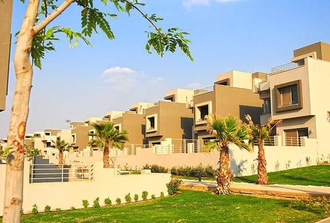 فيلا مستقلة للبيع في بالم هيلز القاهرة الجديدة