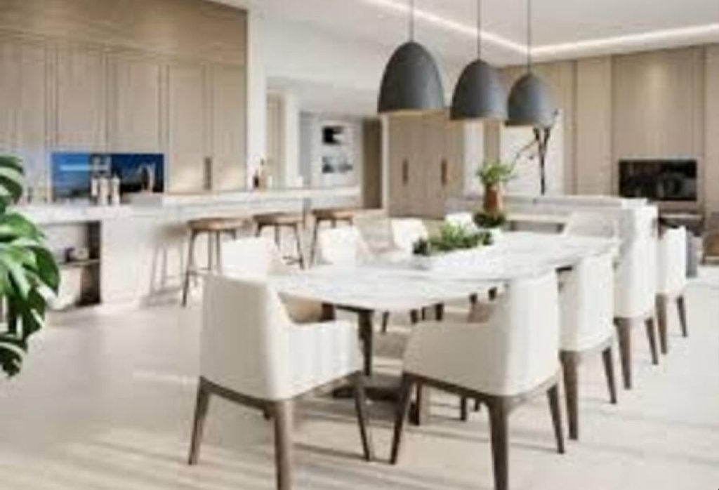 بينتهاوس بتراس واسع للبيع في سيلفر ساندس