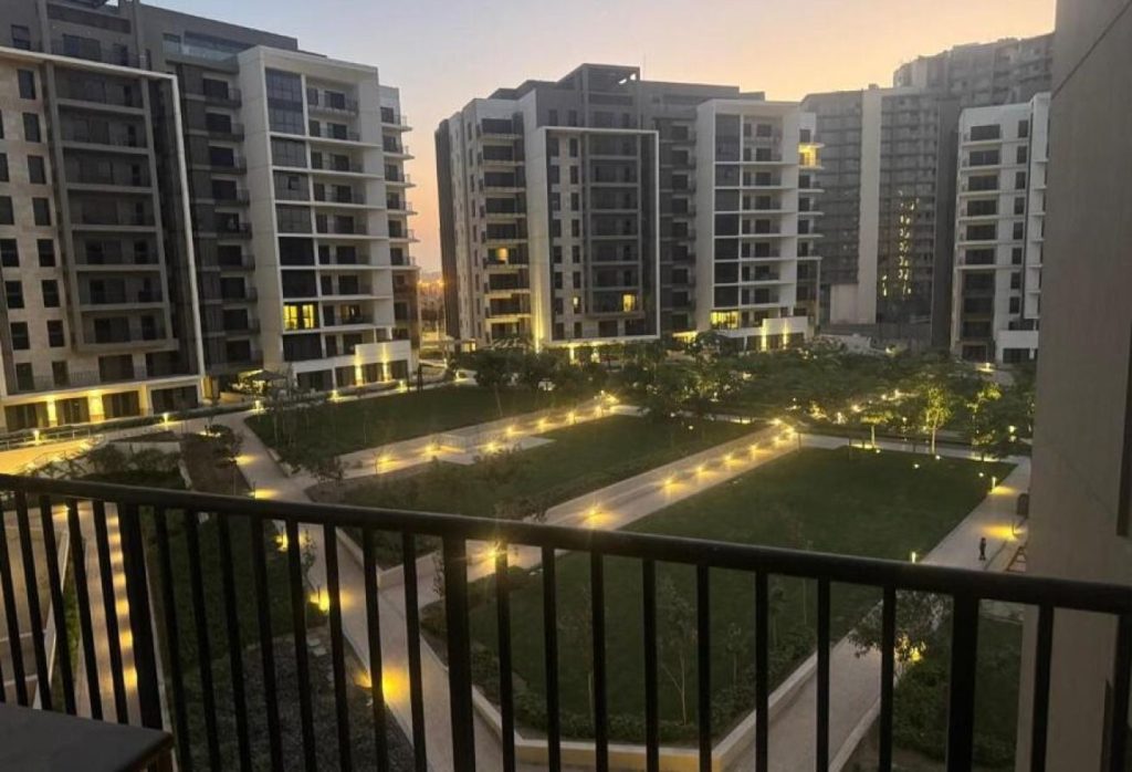 شقة فندقية تشطيب كامل للبيع في زيد ويست