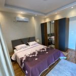 شقة بحديقة خاصة للايجار في مونتن فيو اي سيتي