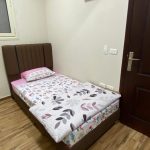 شقة بحديقة خاصة للايجار في مونتن فيو اي سيتي