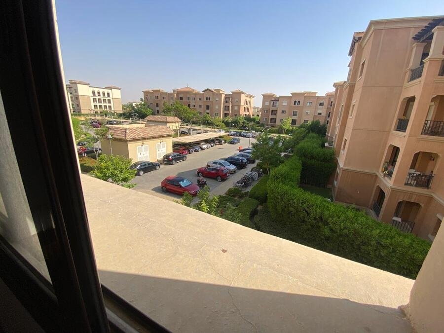 شقة 3 غرف تشطيب كامل استلام فوري للبيع في ميفيدا