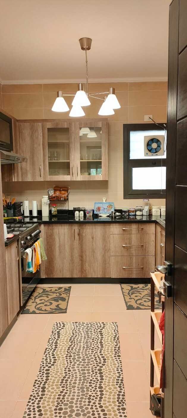 شقة مفروشة بالكامل بحديقة خاصة للايجار في ادريس