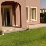 فيلا مستقلة فاخرة بجاردن كبيرة للايجار في ميفيدا