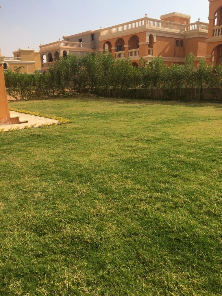 فيلا متشطبة بالكامل للبيع في ستيلا هليوبلس
