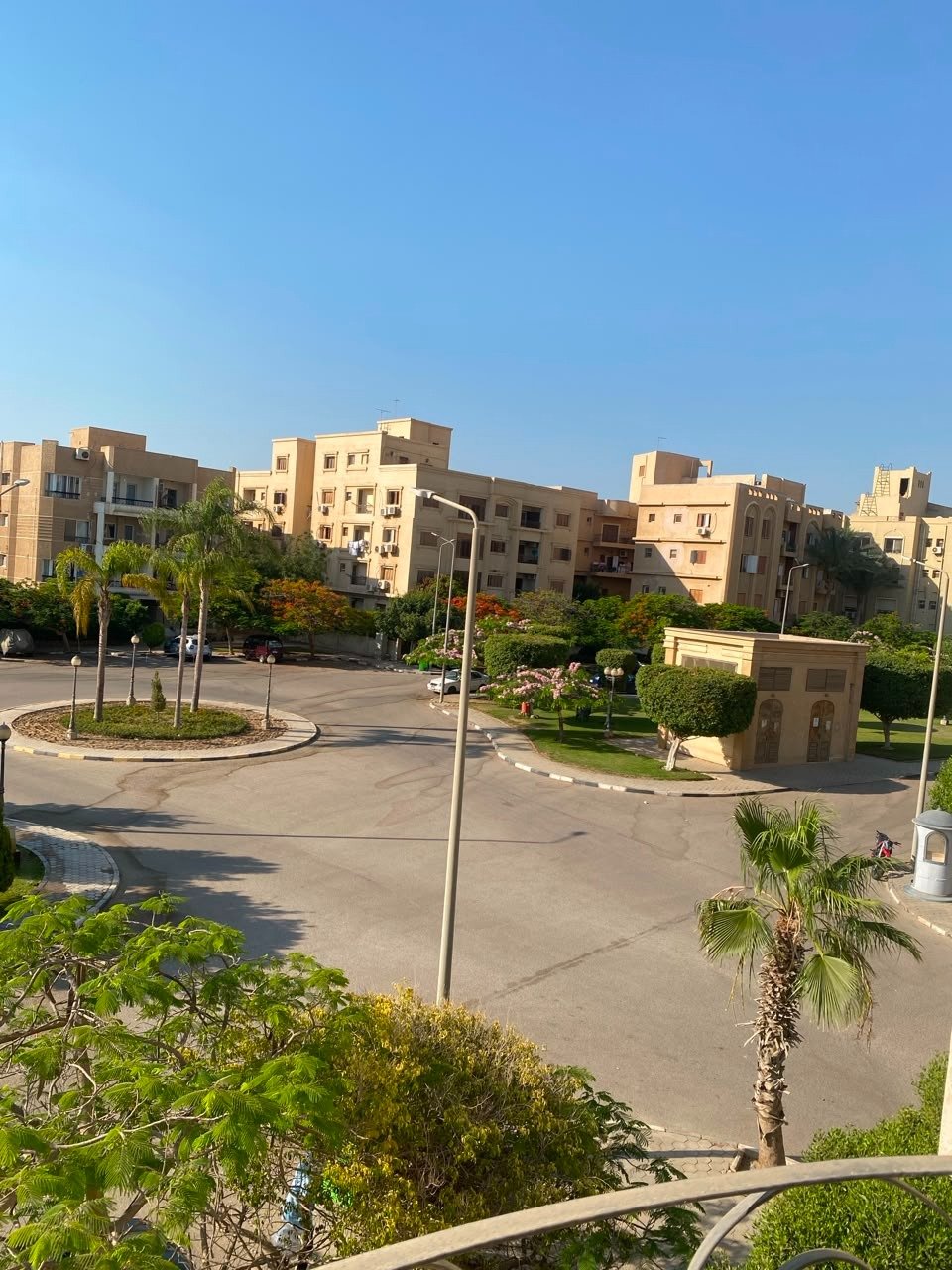 شقة متشطبة بالكامل للبيع في بيفرلي هيلز