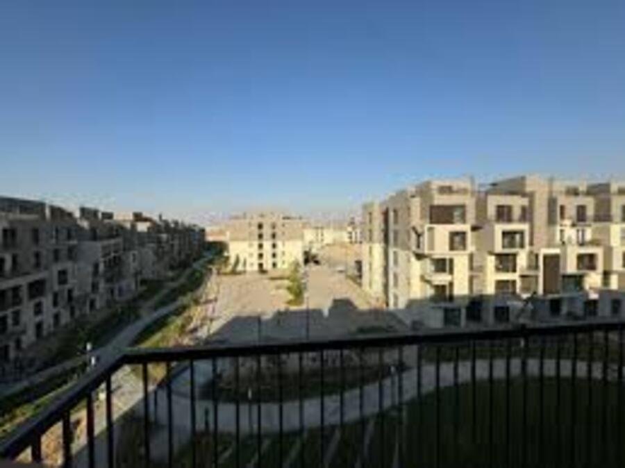 تريبلكس روف 5 غرف للبيع في سوديك ايست تاون