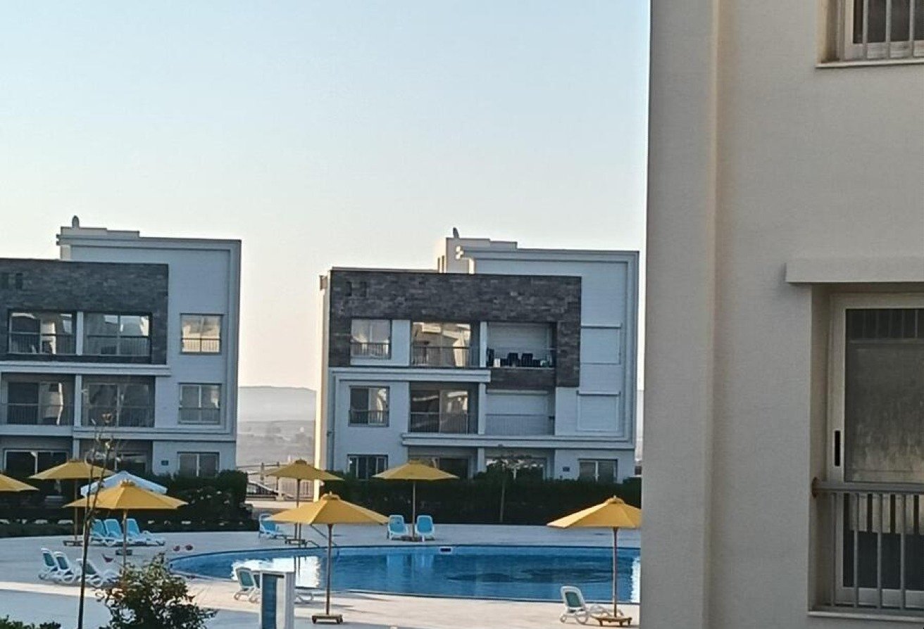 شالية مفروش بالكامل للبيع في سي فيو الساحل الشمالي